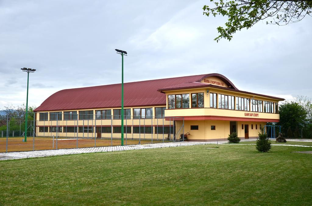 Hotel Ravni Gaj Knic Esterno foto