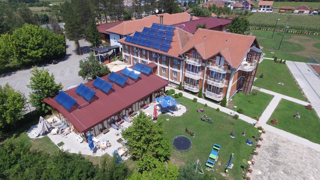 Hotel Ravni Gaj Knic Esterno foto