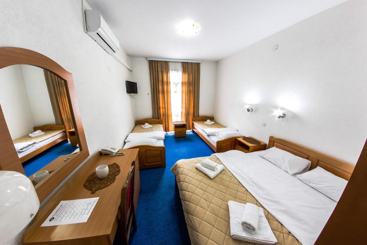 Hotel Ravni Gaj Knic Esterno foto